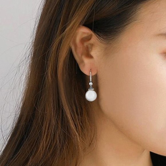 NEW Silver Round Diamond Pearl Drop Hook Earrings - Picture 2 of 5
